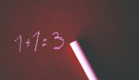 Matura z matematyki nie jest trudna. Problemem jest czytanie ze zrozumieniem, a nie liczenie