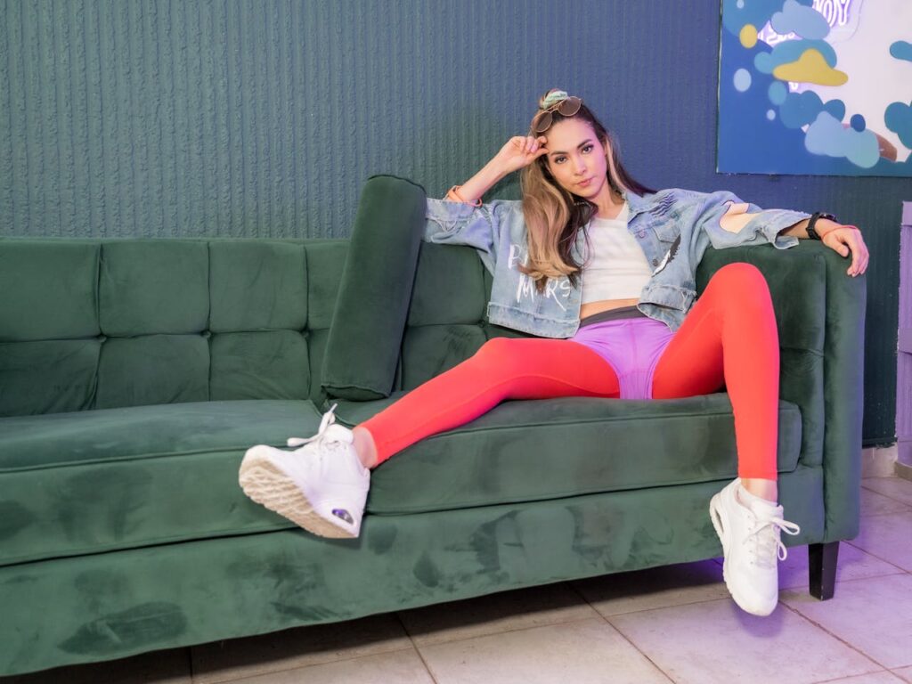 Może i wynagrodzenia w Polsce rosną, ale przeciętna pensja raczej nie starczy nawet na metr kwadratowy mieszkania