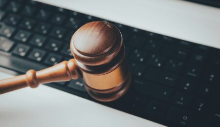 Sprawcy przestępstw dostaną bana na Facebooka i Instagrama. Rzecznik Praw Dziecka chce nowego środka karnego