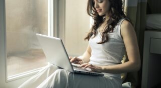 UE wprowadzi obowiązkową weryfikację wieku w internecie. To lepszy pomysł, niż by się wydawało