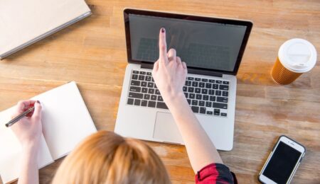 Szybko i sprawnie: jak efektywnie korzystać z kalkulatorów OC online, by znaleźć najlepszą ofertę?