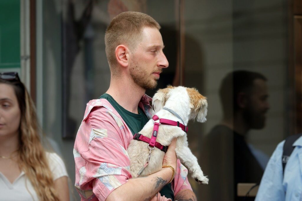 Adopcja zwierzaka bywa uzależniona od historii chorób psychicznych w rodzinie. To już przesada, gdy łatwiej adoptować dziecko