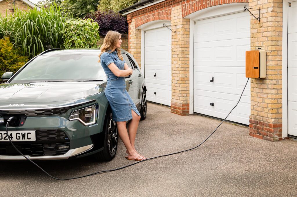 Rząd kończy z utrudnieniami w instalowaniu prywatnych punktów ładowania samochodów elektrycznych