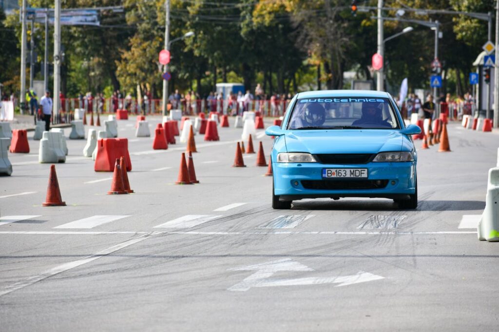 Jazda samochodem tylko dla bogatych. Od cen kursów prawa jazdy boli głowa