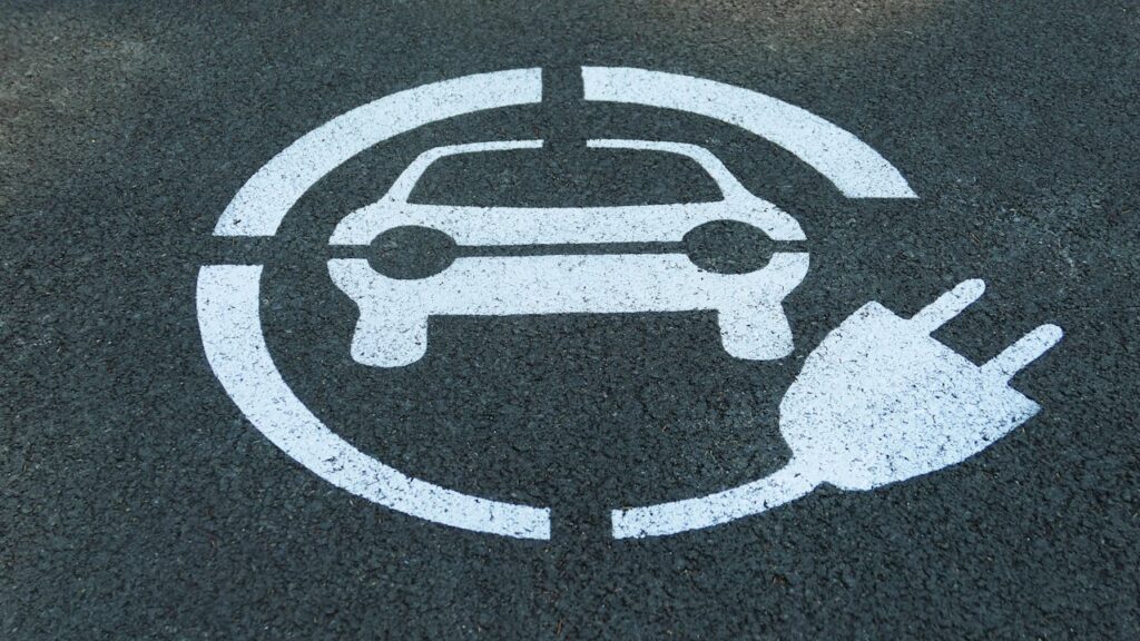 Za serwisowanie „elektryka” na własną rękę możesz spodziewać się pozwu